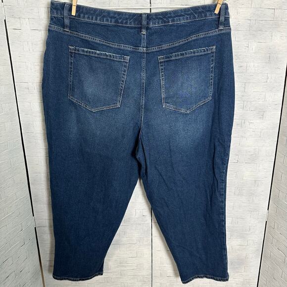 Lane Bryant mid rise boyfriend cut dark wash, capris Normcore casual plus size ￼ - Picture 2 of 14